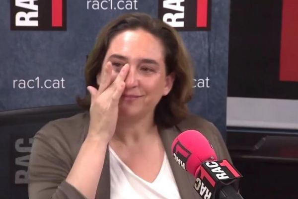 La alcaldesa de Barcelona Ada Colau, rompi a llorar en un programa...