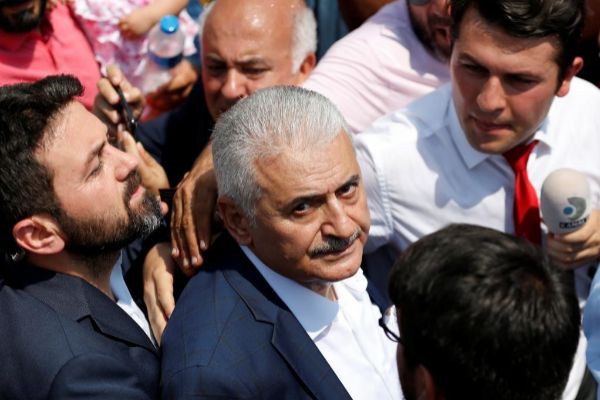 Istanbul votes in mayoral re-run