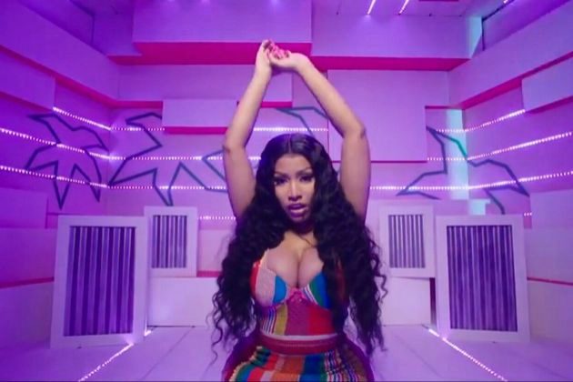 Nicki Minaj en el vdeo de Megatron, su nuevo single