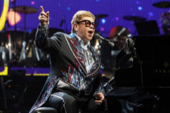 Elton John durante su concierto en el Wizink Center de Madrid.
