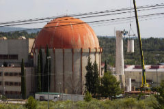 Trabajos de desmantelamiento en la central nuclear de Zorita.