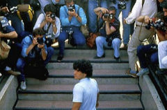 Maradona a su llegada a Npoles en 1984.