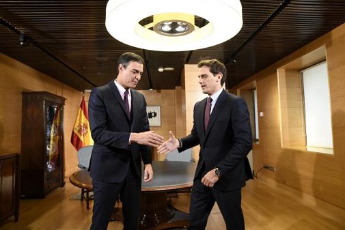 El presidente del Gobierno Pedro Snchez en una reunin con Albert...