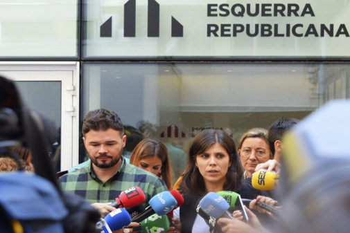 Gabriel Rufin y Marta Vilalta atienden a los medios