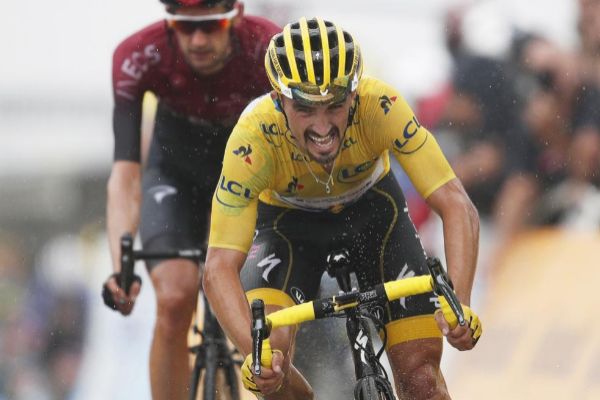 Julian Alaphilippe conserva el maillot amarillo del Tour de Francia...
