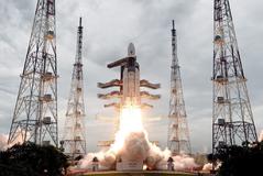 El cohete Chandrayaan-2  en la plataforma de despegue en Tamil Nadu, India