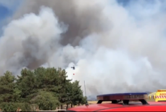 Dos incendios amenazan  el Parque  de Guadarrama: "Va para largo, el viento es el peor enemigo"