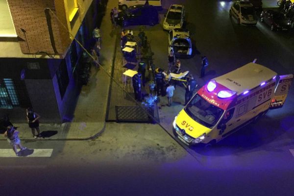 Un herido por arma blanca durante una reyerta en una plaza de Almassora ...