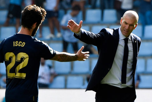 Zidane felicita a Isco, este sbado.