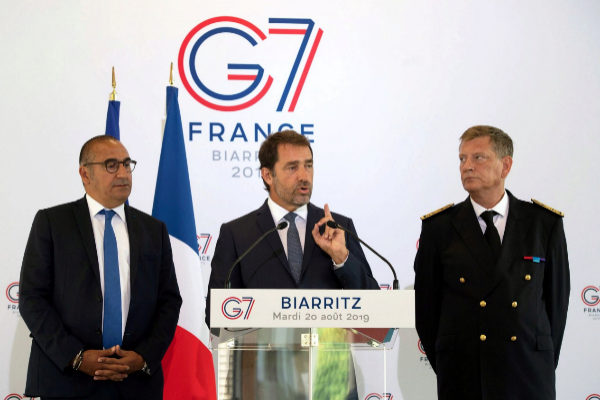 Biarritz (France).- French Interior Minister Christophe Castaner (C)...