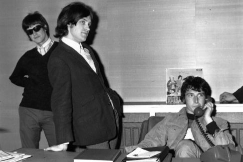 The Kinks en 1965. Ray Davies, Dave Davies y el bajista Pete Quaife.