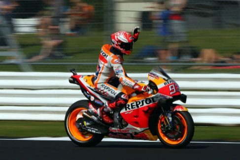 Northampton (United Kingdom).- Spanish MotoGP rider Marc <HIT>Marquez</HIT> of the Repsol Honda Team in action, during the MotoGP practice session of the 2019 Motorcycling Grand Prix of Britain at the Silverstone race track, Northampton, Britain, 24 August 2019. (Motociclismo, Ciclismo, Reino Unido) EPA/