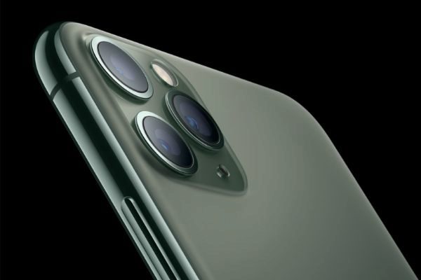 Apple recorta el precio del iPhone básico y añade nuevas cámaras