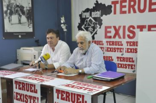 Tomás Guitarte (izqda.) y Manuel Gimeno, en rueda de prensa.