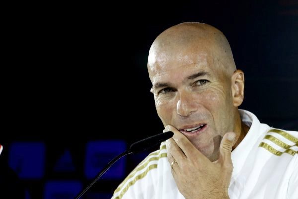 GRAF7841. MADRID.- El entrenador francs del Real Madrid, Zinedine...