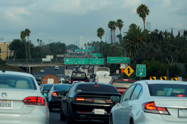 FILE PHOTO: Morning traffic makes its way along a Los Angeles freeway...