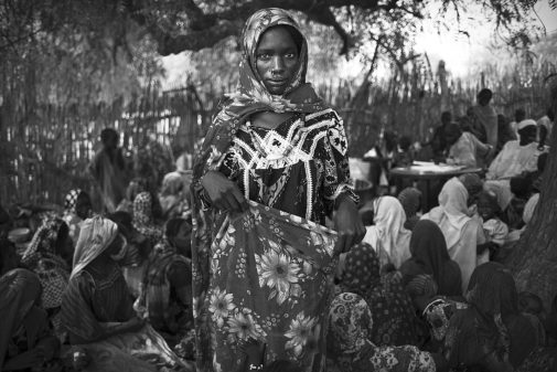 Adolscentes vctimas de Boko Haram acuden a una clnica mvil junto al lago Chad.