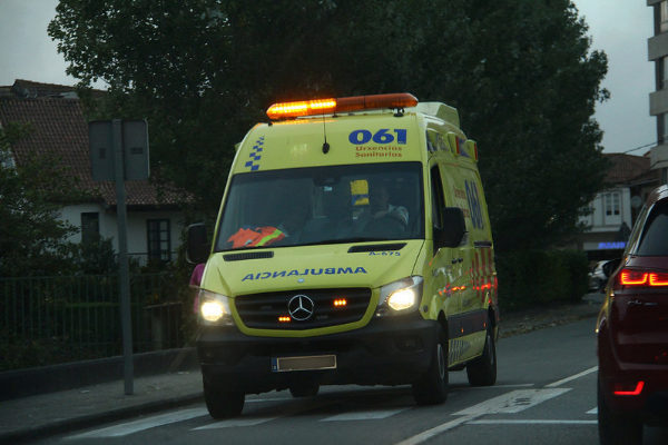 Una ambulancia en Galicia.