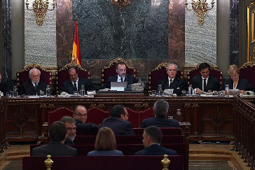 El tribunal de los siete magistrados del Supremo que han juzgado y sentenciado el 1-O, con su presidente, Manuel Marchena, en el centro, durante una de las sesiones.