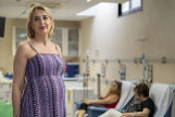 Pilar, embarazada, en las instalaciones de HM Hospitales de Madrid.