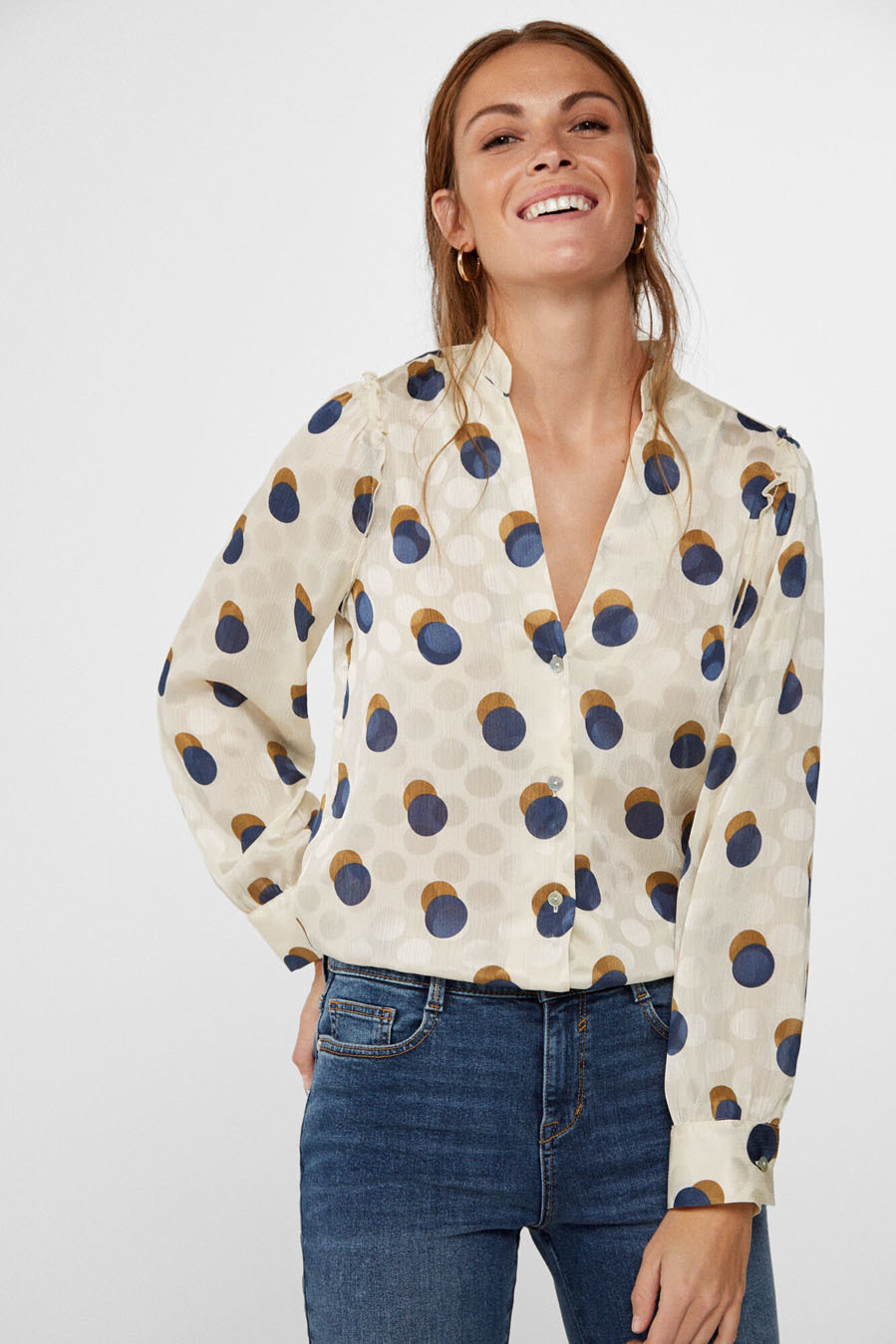 Camisa Cortefiel Para Hombre - Cuello Bebé Con Topos, Manga Corta, Tejido De Algodón Con Detalles A Contraste