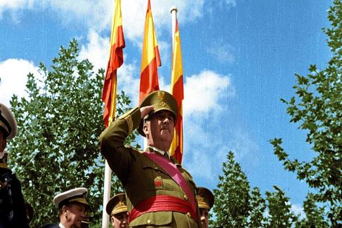 Francisco Franco, en un fotograma de 'Generalsimo'.