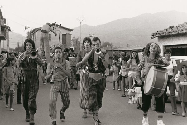 Los miembros de La Fura en sus inicios, cuando hacan teatro de calle.