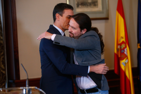 Acuerdo de Snchez e Iglesias para gobernar en coalicin con el lder de Podemos como vicepresidente