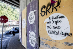 Pintadas en un municipio vasco a favor del euskera.