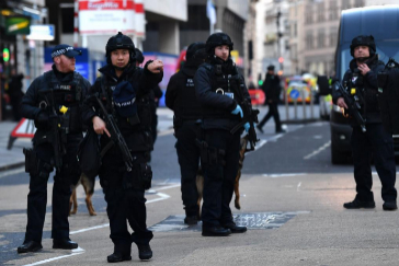 Atentado terrorista en el Puente de Londres: el atacante muerto y cinco heridos