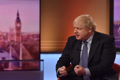 El primer ministro Boris Johnson  durante la entrevista de este...
