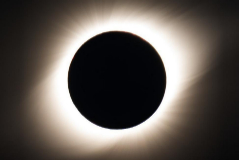 Corona solar vista durante el eclipse total de sol de 2019