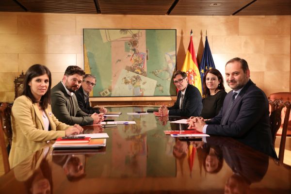 Reunin de ERC y PSOE en el Congreso de los diputados para negociar...