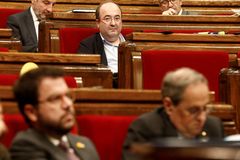 Iceta, tras Aragons y Torra, en el Parlament.
