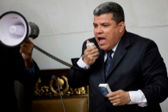 Luis Parra, el pasado domingo, cuando se nombr a s mismo presidente de la Asamblea Nacional.