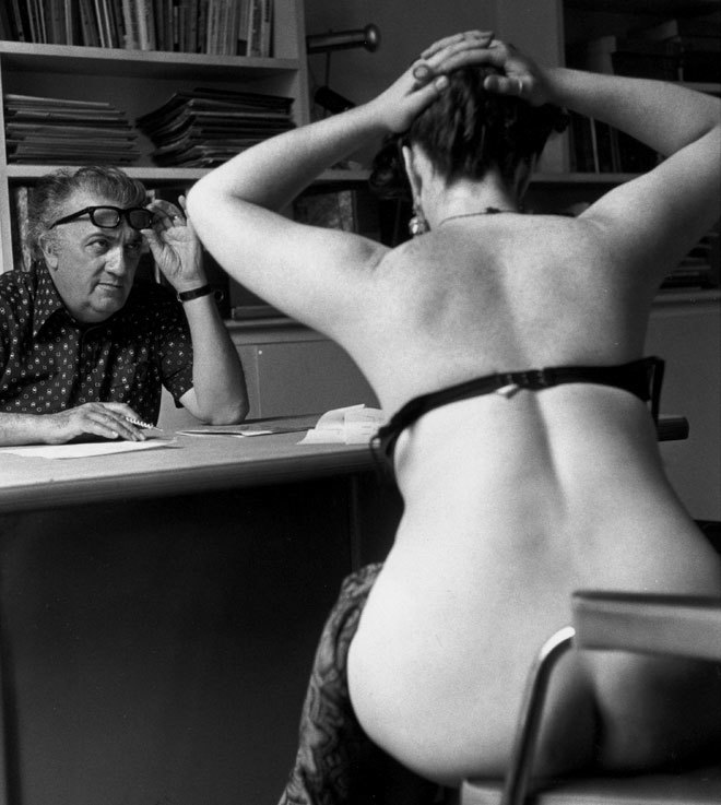 Federico Fellini during the casting of the movie