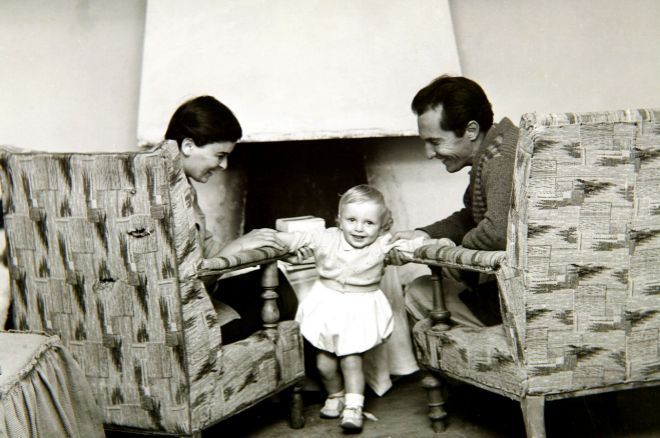 De nio, con sus padres, Luca Bos y Luis Miguel Domingun.