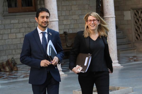 Dami Calvet y Elsa Artadi llegan juntos a una reunin del Govern de Catalua en enero de 2019.