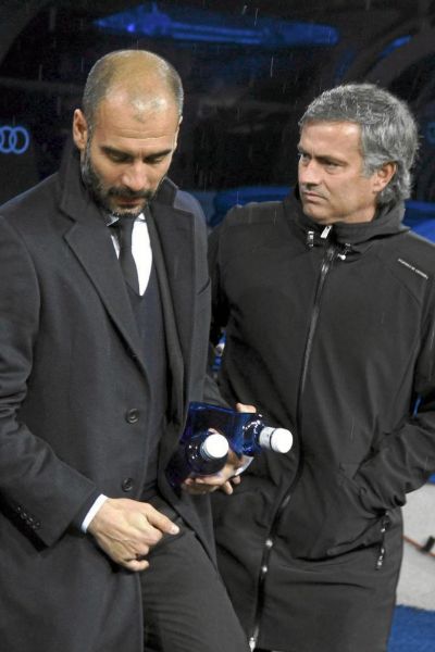 Guardiola y Mourinho, en 2011.