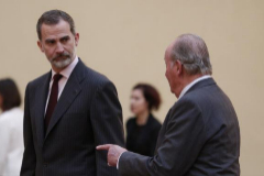 Felipe VI y Juan Carlos I, en un acto en 2018 por el 40 aniversario de la Constitucin.
