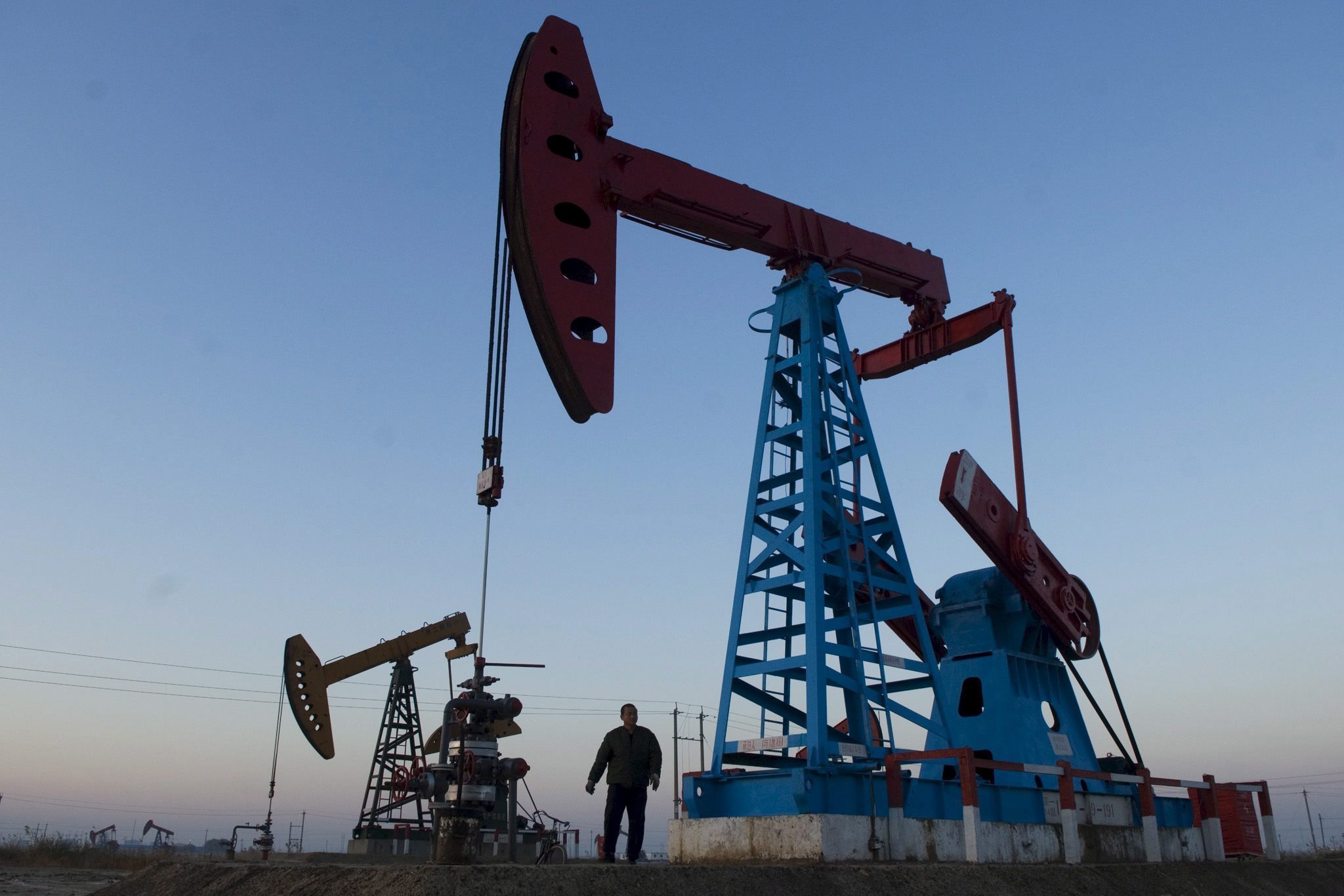 Por qué el embargo del petróleo ruso afectaría al crecimiento económico de España