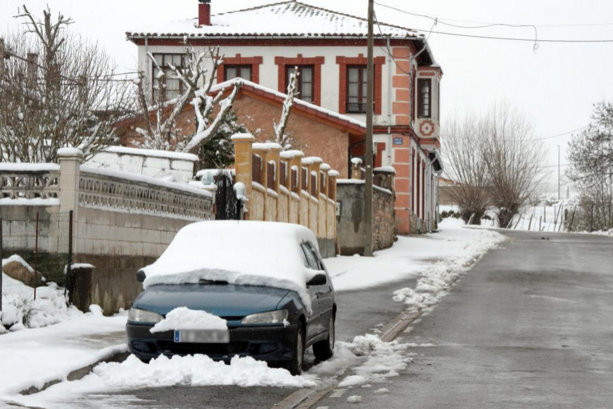 El tiempo en España: Desplome de temperaturas y nevadas en la mitad norte