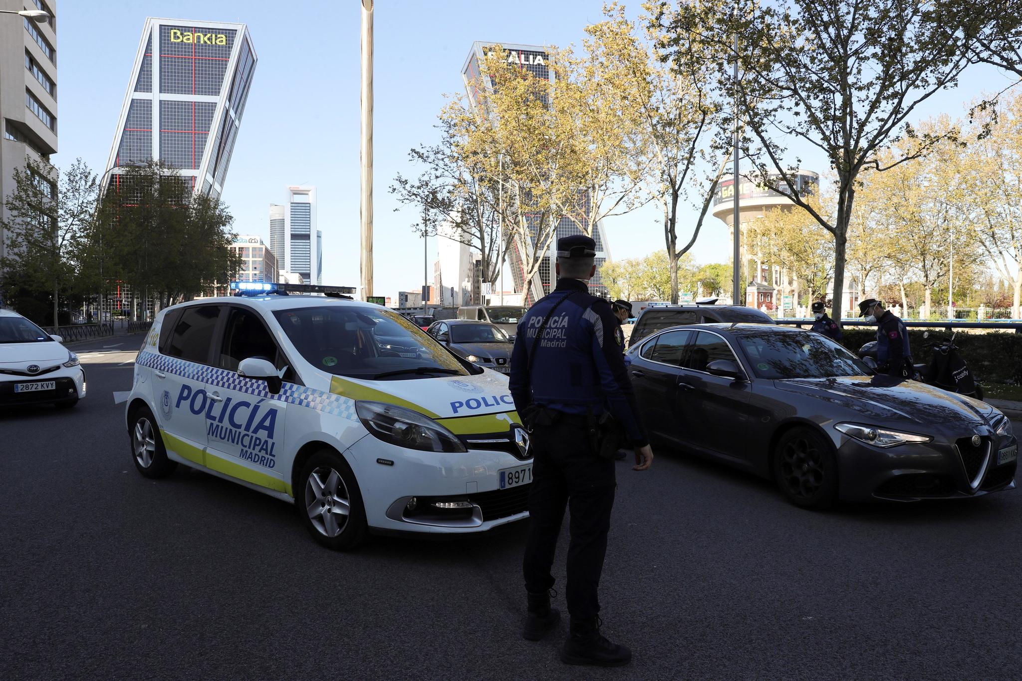 Un control policial en el centro de Madrid.