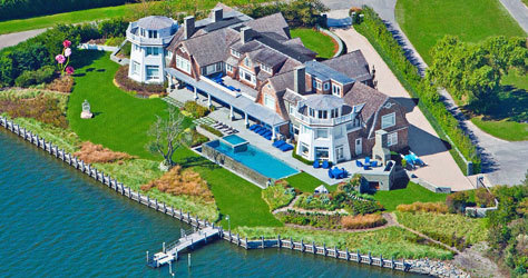 Una de las mansiones de los Hamptons, a dos horas de Manhattan.