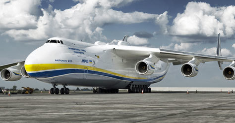 El An-225 puede transportar hasta 250 toneladas.