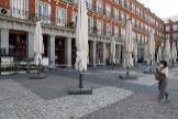 Terrazas precintadas en la Plaza Mayor de Madrid.