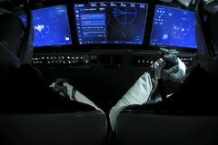 Robert Behnken y Douglas Hurley durante las maniobras para acoplar su nave a la ISS