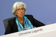 Frankfurt Am Main (Germany).- A handout photo made available by European Central Bank shows European Central Bank (ECB) President Christine lt;HIT gt;Lagarde lt;/HIT gt; speaking during a press conference following the meeting of the Governing Council of the European Central Bank in Frankfurt am Main, Germany, 04 June 2020. The ECB announced it's monetary policy decision and said the 'pandemic emergency purchase programme (PEPP) will be increased by 600 billion euro to a total of 1,350 billion euro, as a part of stimulus efforts to strenghten the eurozone economy'. (Alemania) EPA/ HANDOUT EDITORIAL USE ONLY/NO SALES