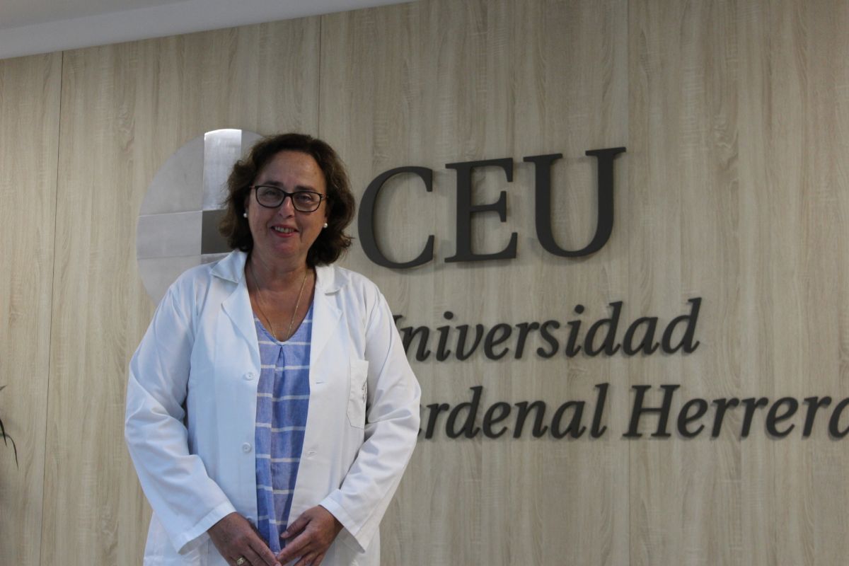Beln Merck, investigadora principal del proyecto, profesora del Grado en Medicine de la CEU UCH y especialista en ciruga de cncer de mama.