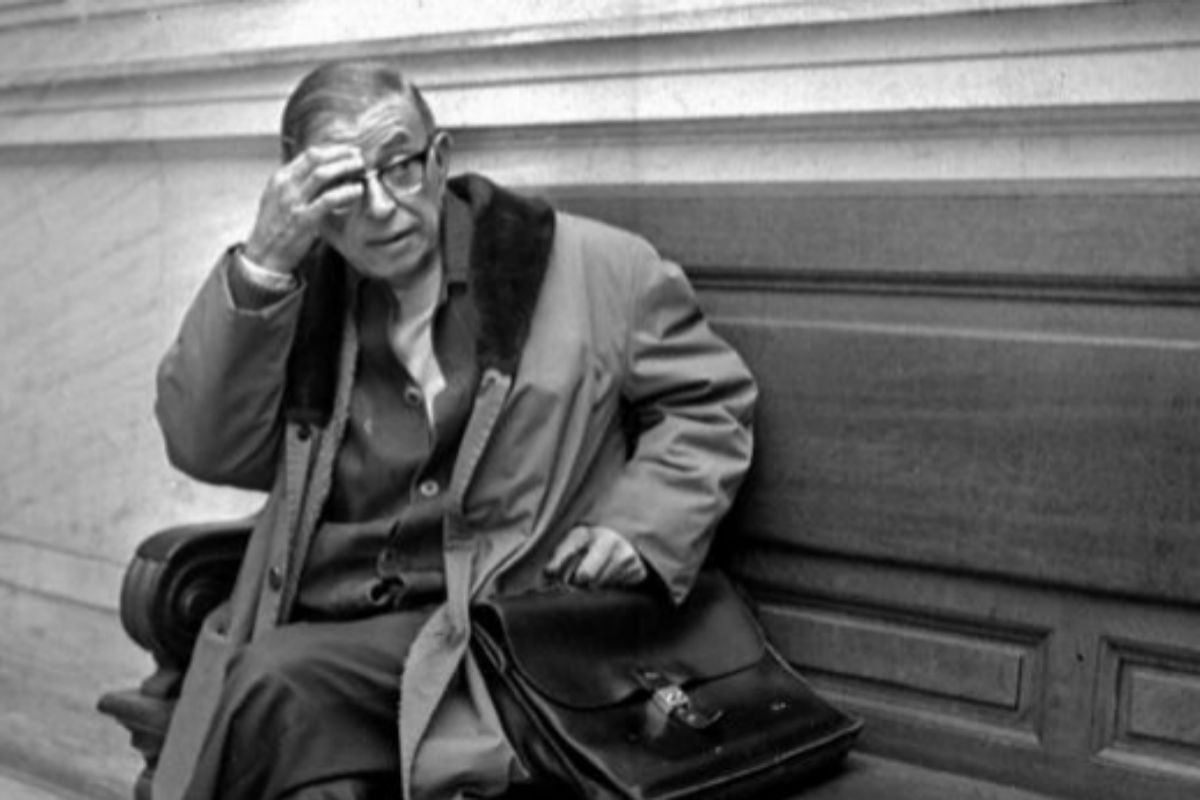 Jean Paul-Sartre, en una foto de archivo tomada en 1971 en el Palacio de Justicia de Pars.